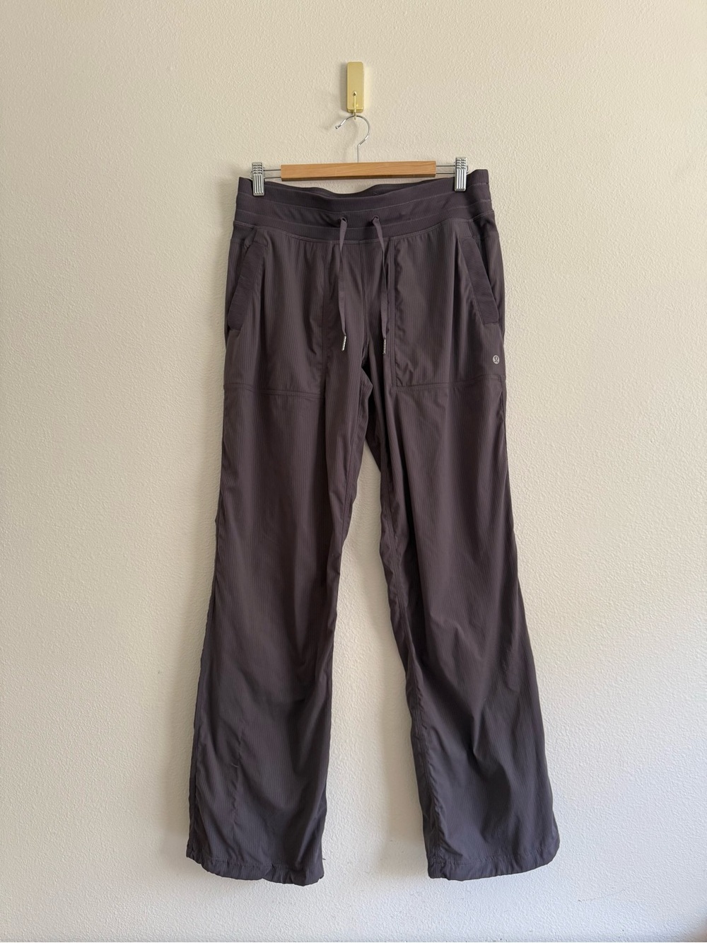 Lululemon Dance Studio Mid-Rise Pants in a dark gray Sz 10
